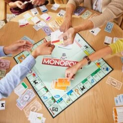 Hasbro Monopoly Classic, Brettspiel -Spielwarenladen Hasbro Monopoly Classic Brettspiel@@1807326 3