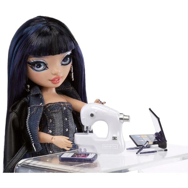 MGA Entertainment Rainbow High S23 Blue Fashion Doll - Kim Nguyen, Puppe – Bild 4