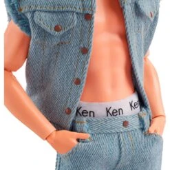 Mattel Barbie Signature The Movie - Ken Puppe Zum Film Im Jeansoutfit Und Original Ken Unterwäsche, Spielfigur -Spielwarenladen Mattel Barbie Signature The Movie Ken Puppe zum Film im Jeansoutfit und Original Ken Unterw sche Spielfigur@@1918875 1