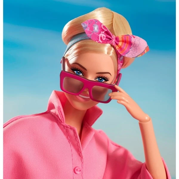 Mattel Barbie The Movie - Margot Robbie Als Barbie: Puppe Im Rosa Jumpsuit – Bild 5