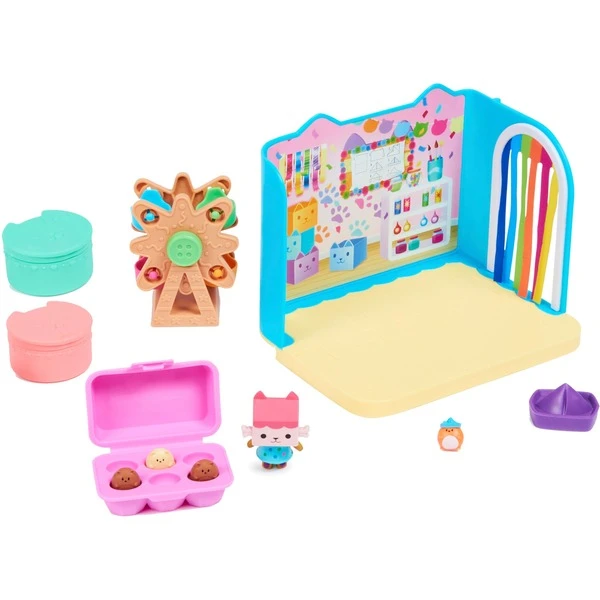 Spin Master Gabby's Dollhouse Deluxe Raum - Craft-a-riffic-Room, Kulisse – Bild 2