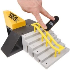 Spin Master Tech Deck X-Connect Starter-Set - Pyramid Shredder Rampenset, Spielfahrzeug -Spielwarenladen Spin Master Tech Deck X Connect Starter Set Pyramid Shredder Rampenset Spielfahrzeug@@100008461 1
